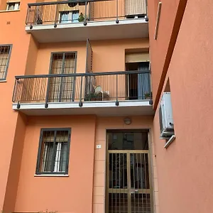 Comfortable Suitable 1-2 Pax , Bologna Italia