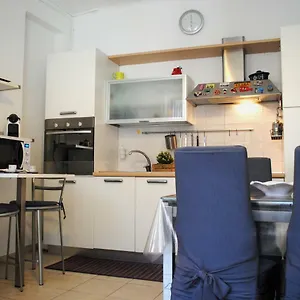Bnbook- Milano/famagosta Flat , Milano Italia